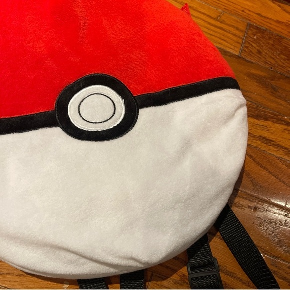 2016 Pokemon Pokeball Plush Backpack WHITE & RED Stuffed Bag - Picture 3 of 6
